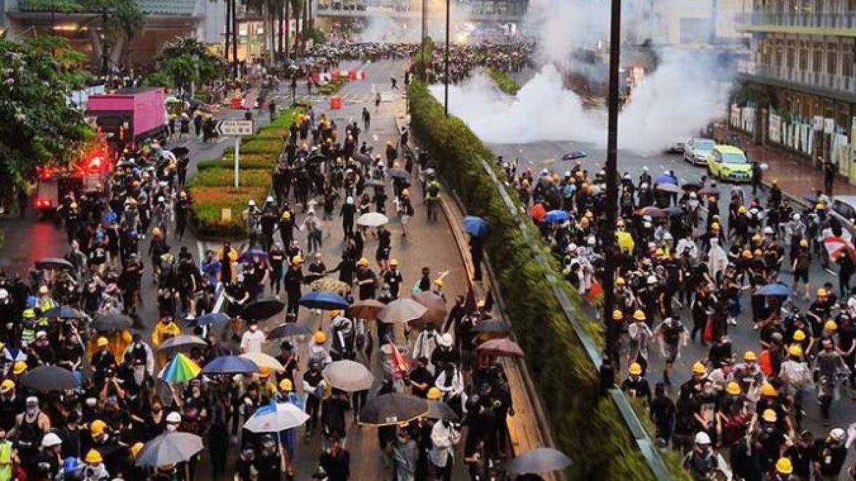 Hong Kong: Lam ritira legge sull’estradizione