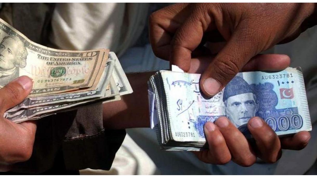 ڈالر کی آنکھ مچولی جاری، ڈالر نے ایک بار پھر پاکستانی روپے کو کچل کر رکھدیا