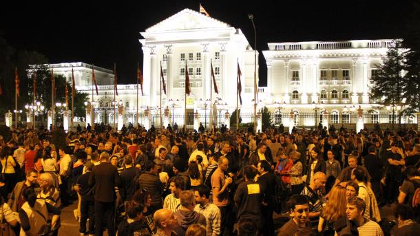 Продолжуваат протестите против одлуката на претседателот Иванов за аболиција на политичарите