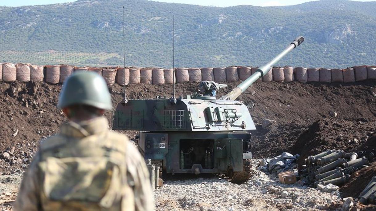 El ejército turco bombardea con obuses los blancos del YPG/PKK en Tel Rifaat