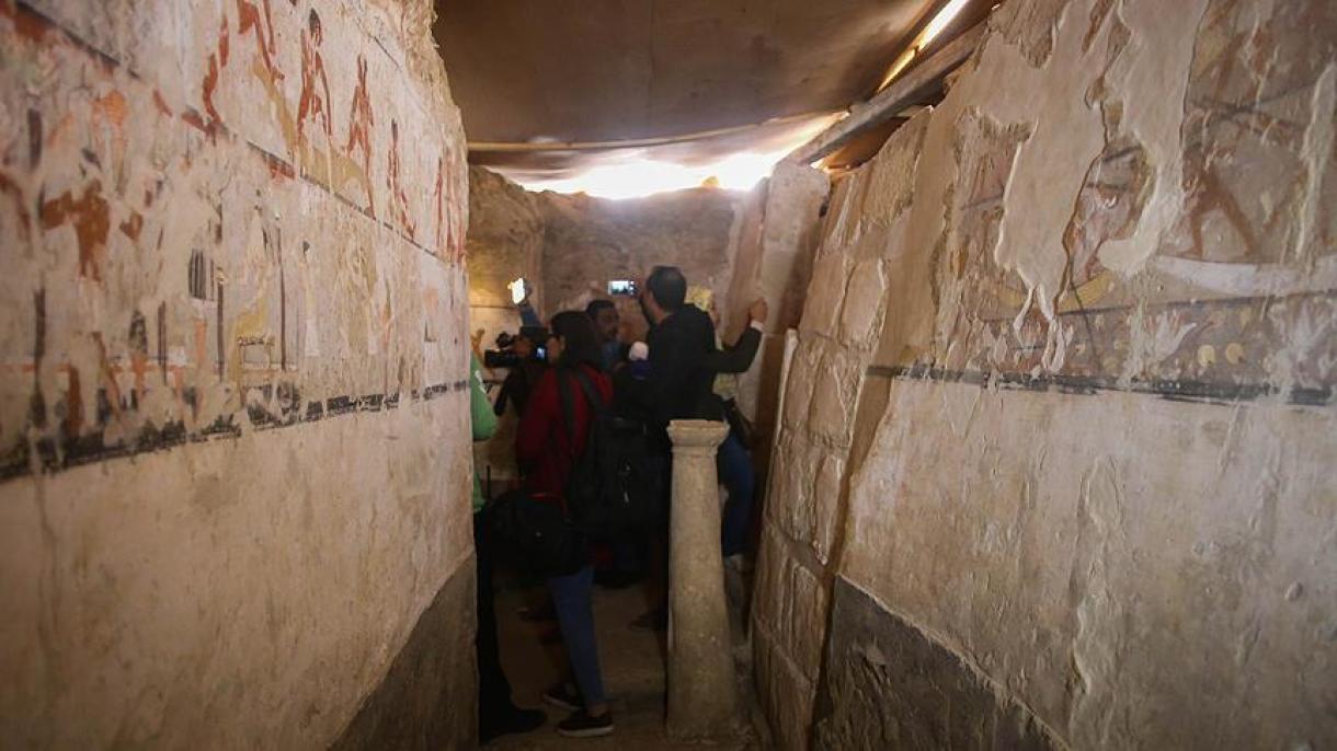 Arqueólogos egipcios descubren tumba de 3.700 años de mujer embarazada