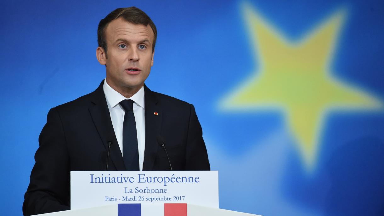 法国总统呼吁重组欧盟