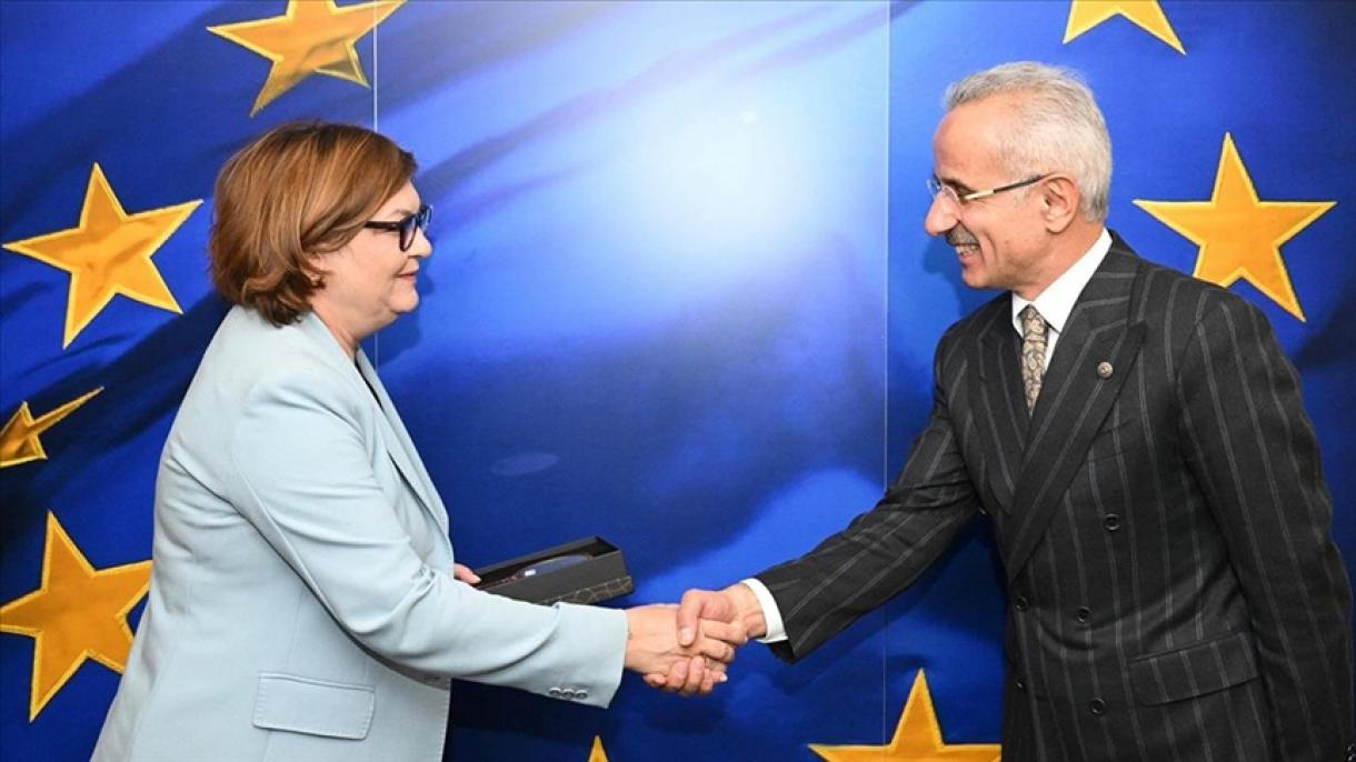 “Türkiye está dispuesta a una mayor cooperación con la UE en el sector del transporte”