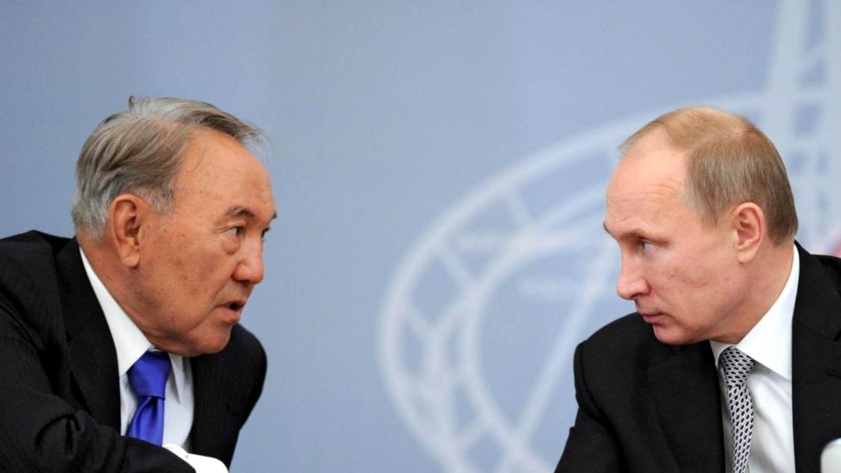 Путин се состана со Назарбаев во Санкт Петербург