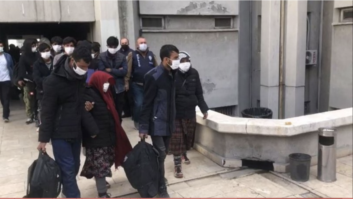 په انقره کې په لسګونو تنو ناقانونه افغان کډوال ونیول شول