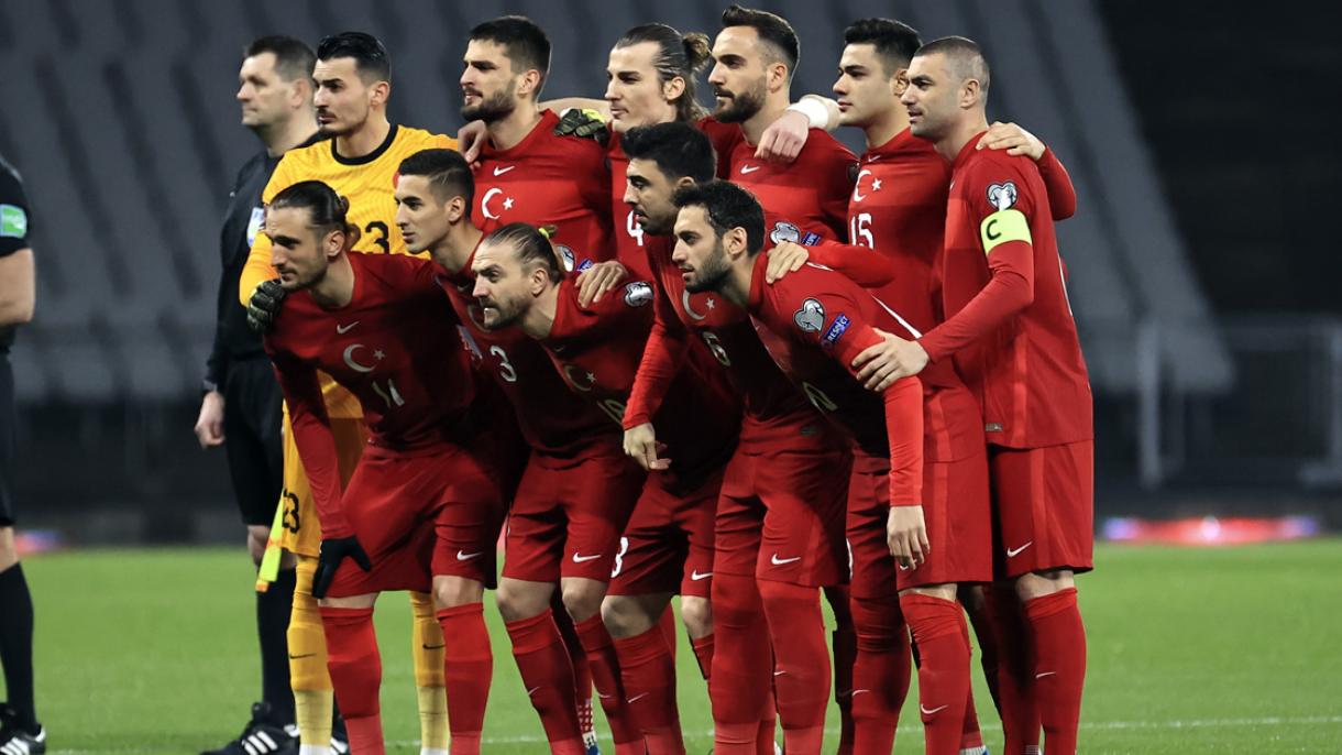 Turquia continua a liderar o Grupo G das eliminatórias para o Mundial de Futebol FIFA 2022
