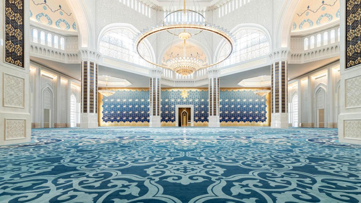 nur sultan cami avize.jpg