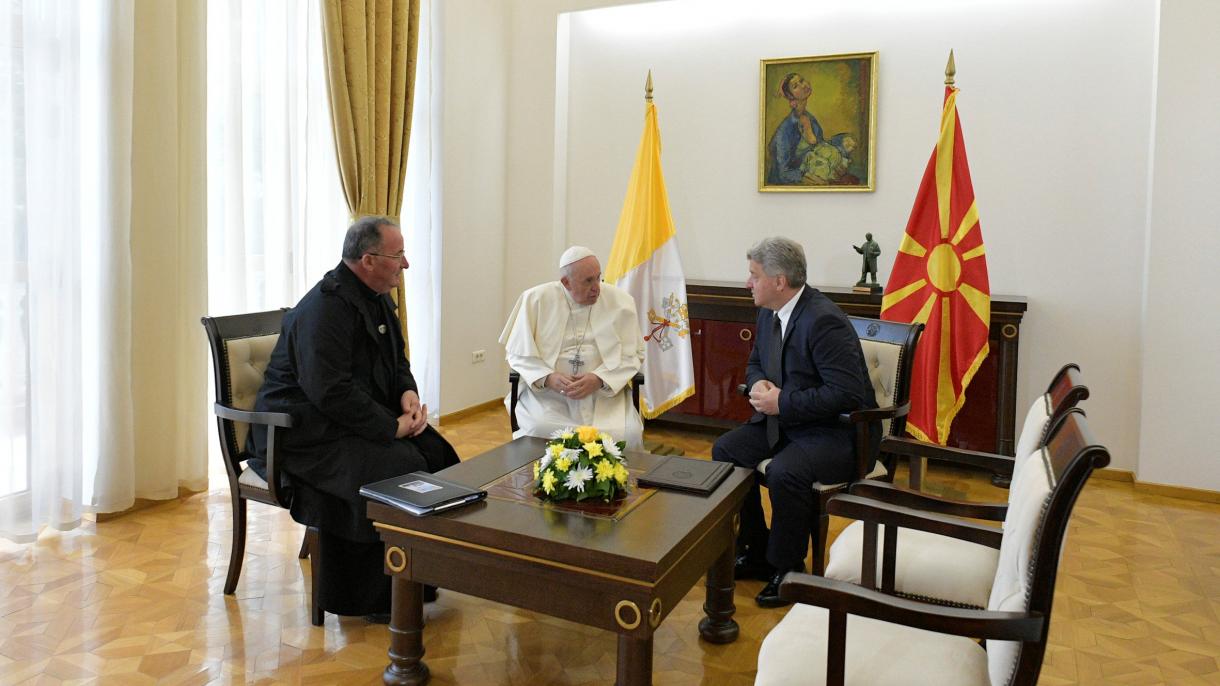 papa k.makedonya1.jpg