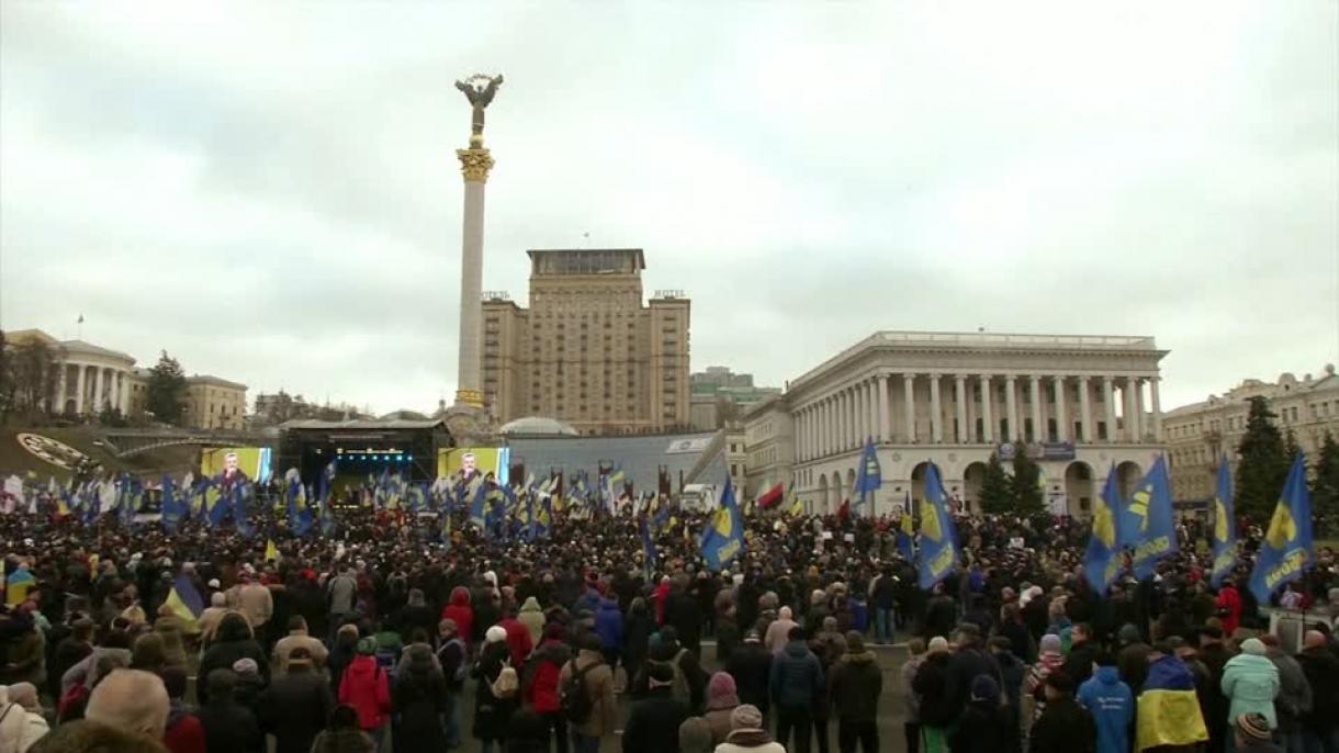 Ucranianos realizam manifestações para mostrar “linhas vermelhas a Zelenski”, em Kiev