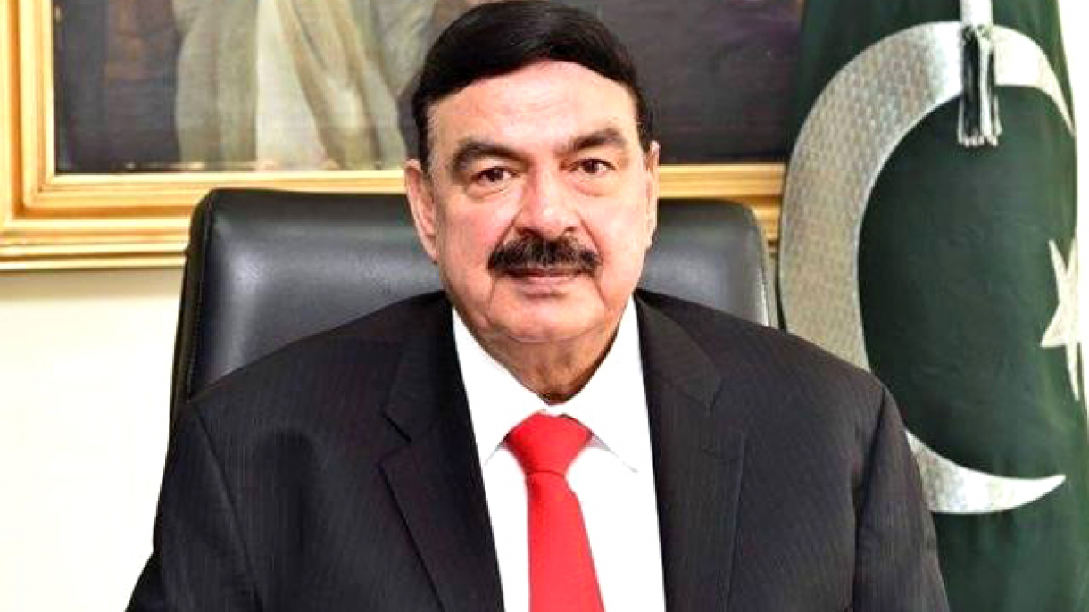پاکستان میں عوامی مسلم لیگ کے رہنما اور سابق وزیر داخلہ شیخ رشید احمد کو حراست میں لے لیا گیا