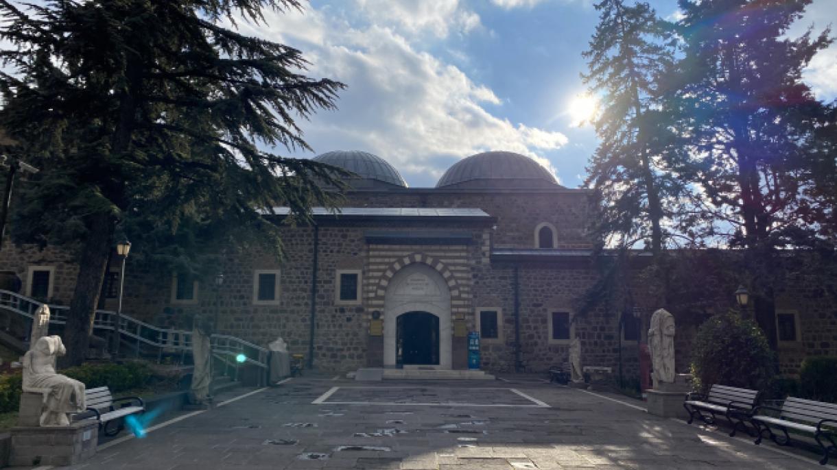Rim munçasınnan muzeyğa: Anadolu śivilizaśiyäläre muzeyı