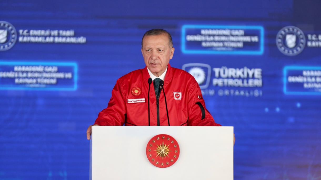 ایردوغان کشف ایتیلگن طبیعی گاز اوچون دینگیزگه دستلبکی قووور جایلشتیریش مراسمیده سوز یوروتدی