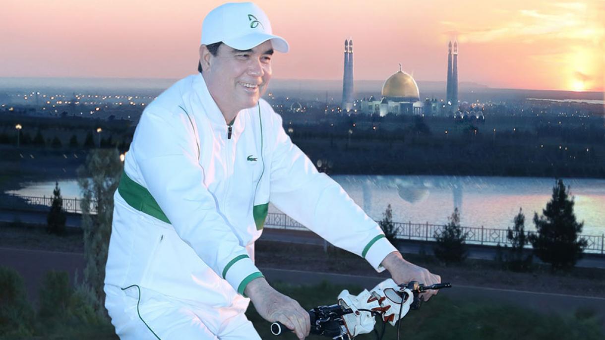 Türkmenistanyň Prezidenti watandaşlarymyzy Bütindünýä welosiped güni bilen gutlady