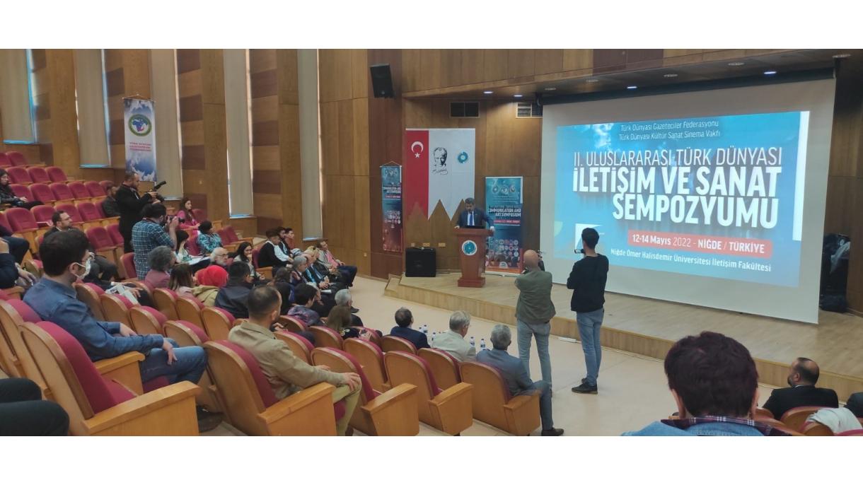 uluslararasi turk dunyasi iletisim ve sanat sempozyumu.jpg