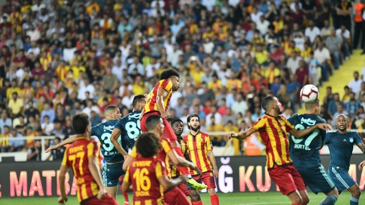 Türkiyə Superliqası: "Fənərbağça" komandası səfərdə "Yeni Malatyaspor"a məğlub olub