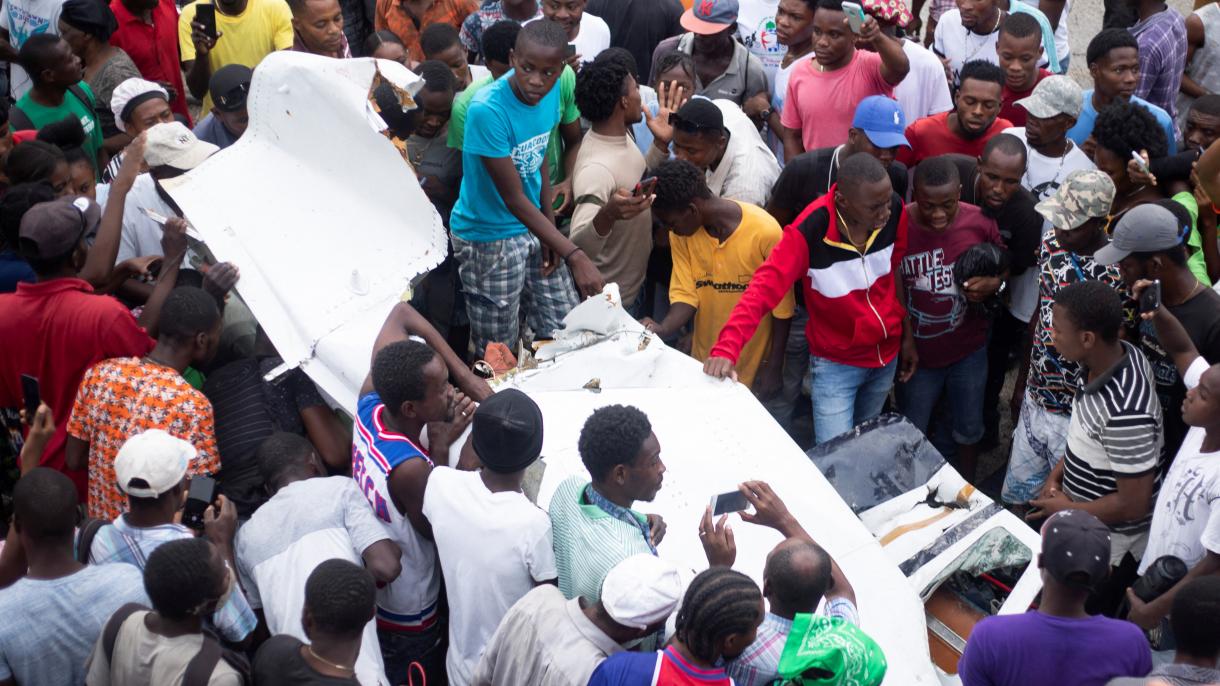 海地一架飞机降落时坠毁 致5死