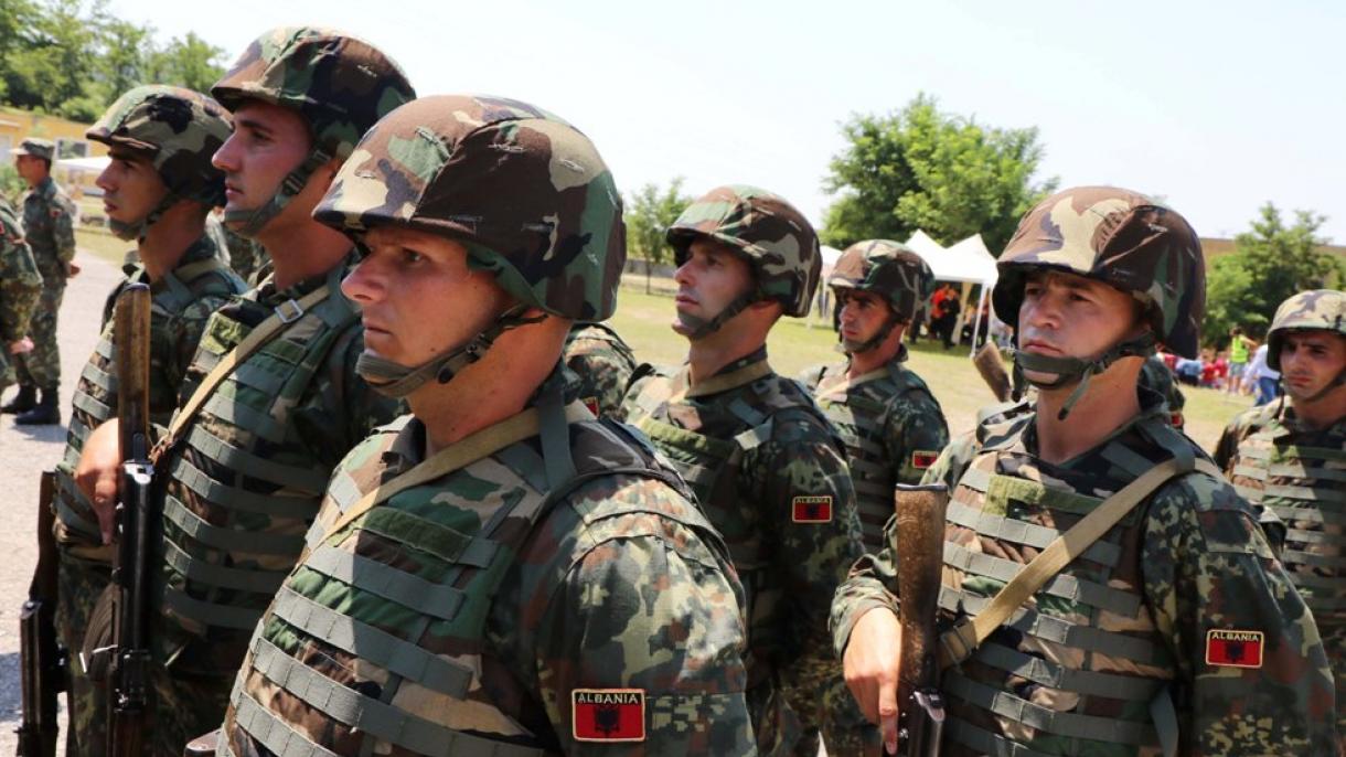 Arnavutluk_Afganistan Barış Gücü_uğurlama_03.jpg