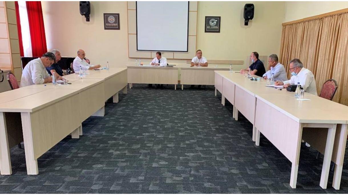 Karadağ_Arnavut siyasi partiler temsilcileri_toplantı.jpg