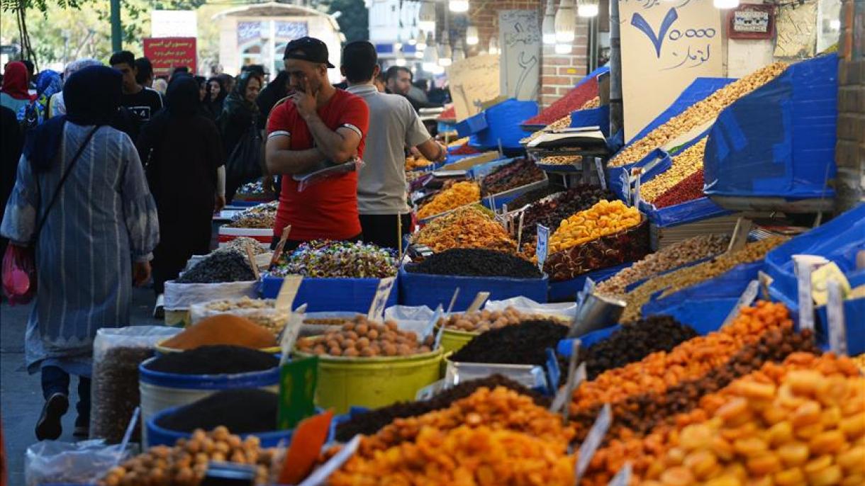 بازگشت تحریمهای آمریکا علیه ایران، بالارفتن قیمت ارز، تصمیمات دولت روحانی، کمبود مواد اولیه و غیره