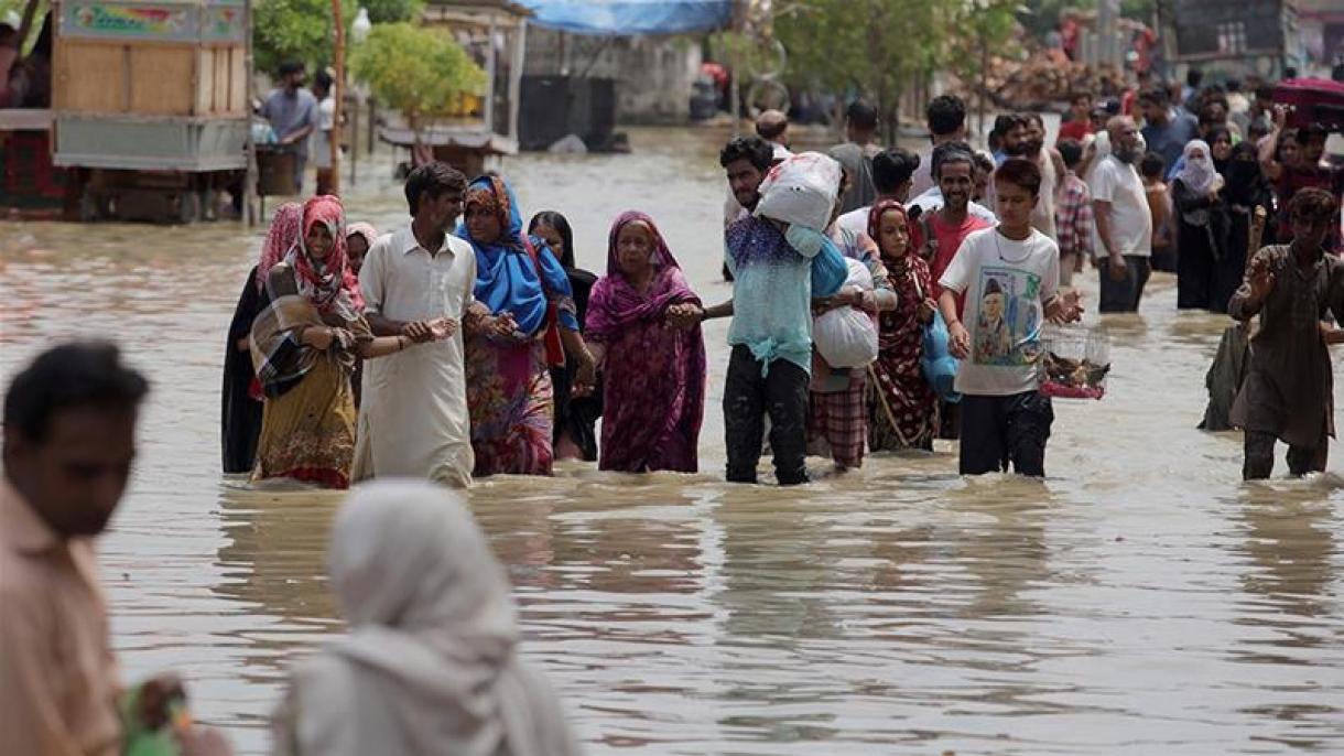 کراچی میں موسلا دھار بارشوں کا سلسلہ جاری، ہلاکتوں میں اضافہ