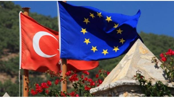 Европейската комисия взе препоръчително решение във връзка с безвизовия режим на турските граждани