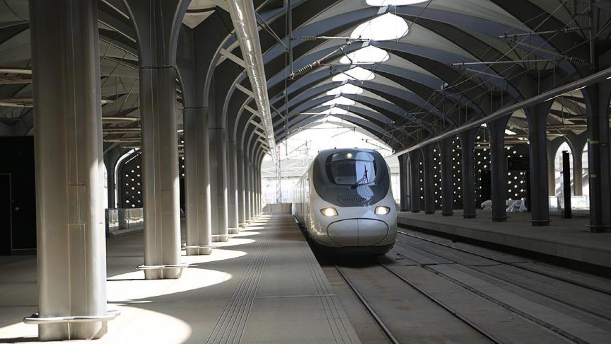 Arabia saudita treno ad alta velocità connette le città di Mecca e Medina