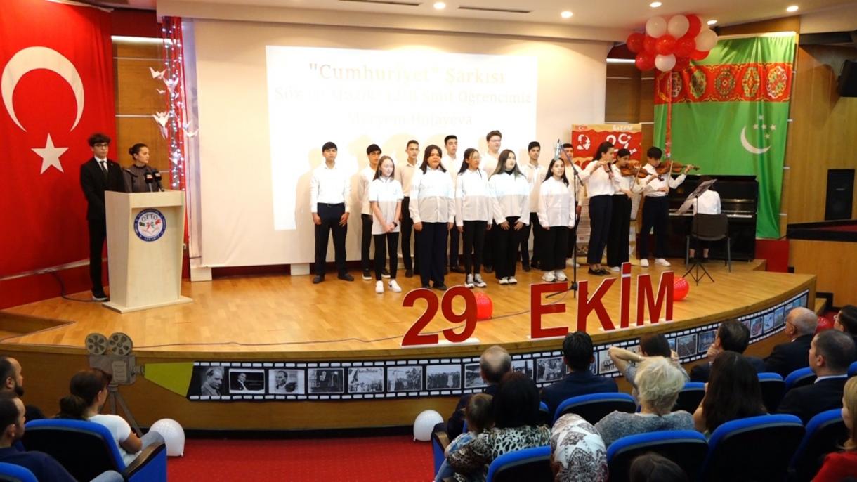 Türkmenistan’da Cumhuriyet’in Yüzüncü Yılı Coşkuyla Kutlandı 5.jpeg