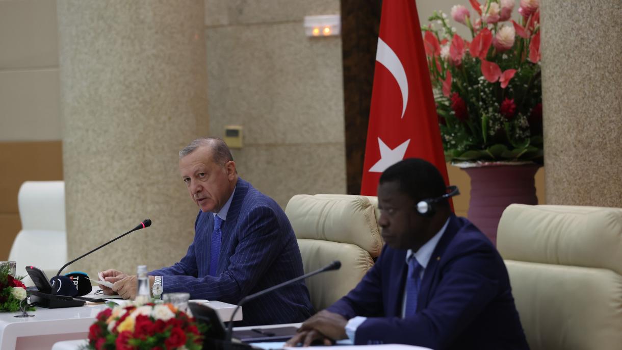 Эрдоган: «Түркиянын ФЕТӨгө каршы күрөшүндө Тогонун колдоосу мактоого арзырлык»