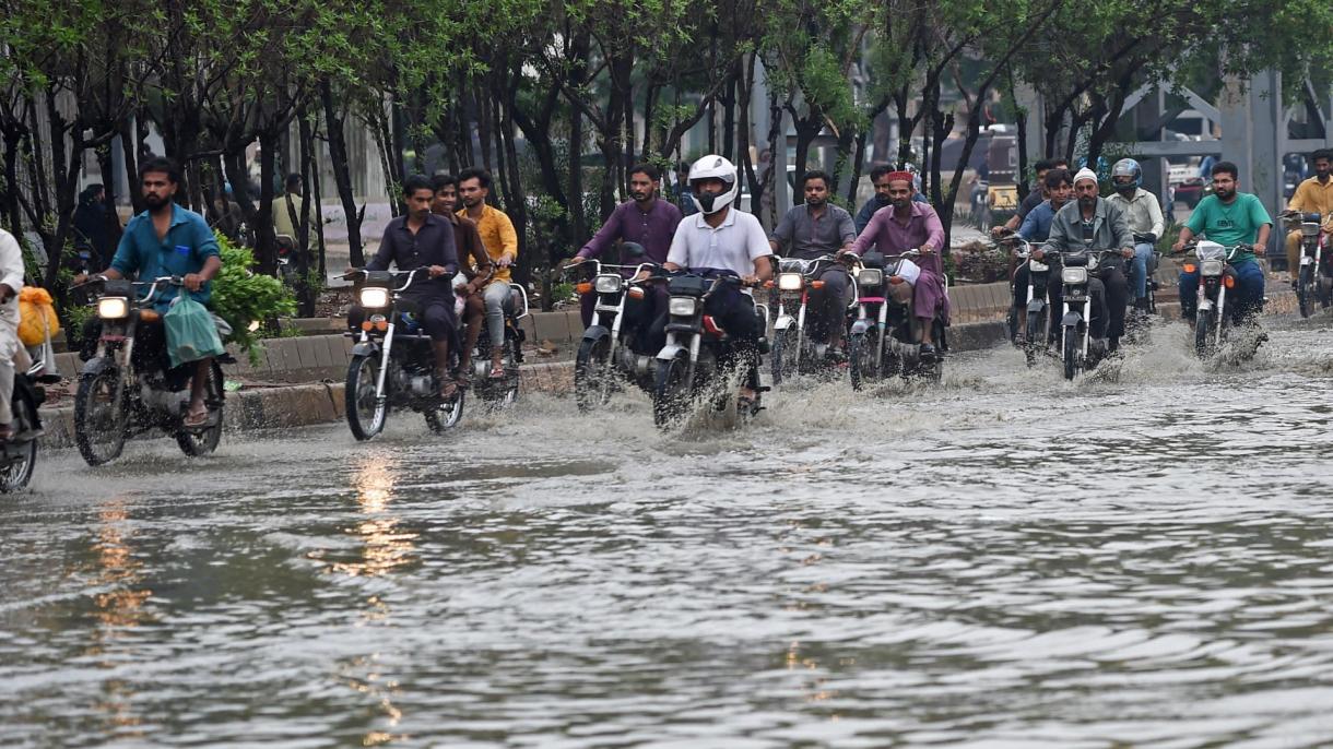 Lluvias monzónicas en Pakistán siguen cobrándose vidas