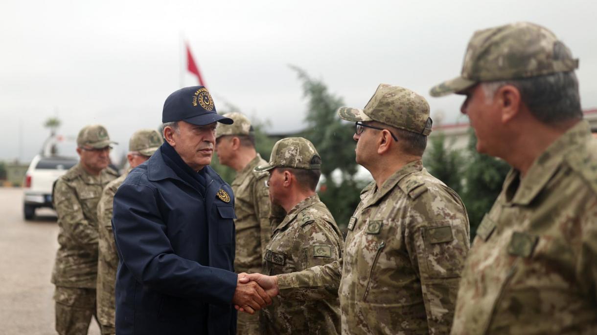 Акар: «Террорчуларга тик учак беришсе да пайдасыз болот»