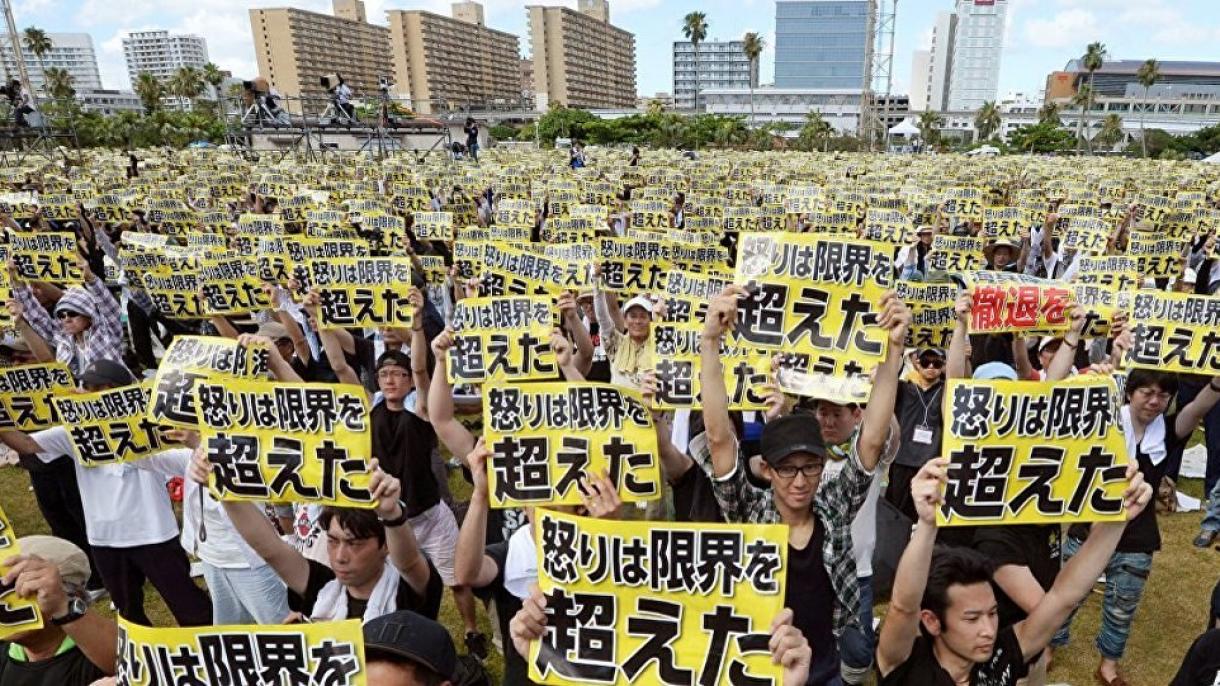 日本で米軍完全撤退デモ