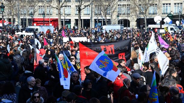 Во Франција продолжуваат протестите против нацрт-законот за работни односи