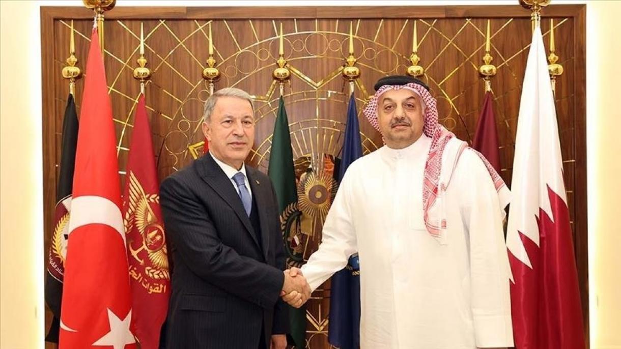 دیدار و گفت‌وگوی وزیران دفاع ترکیه و قطر