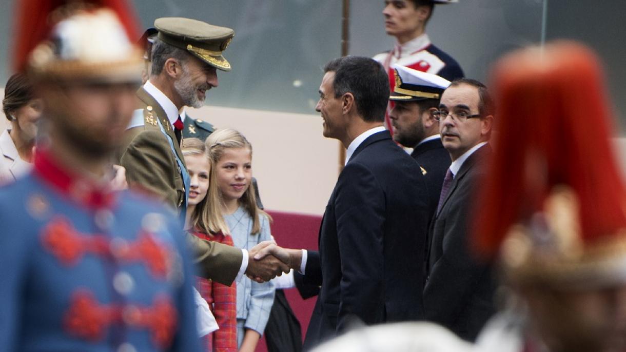 Pedro Sánchez, abucheado en su primer desfile del 12-O como presidente del Gobierno de España