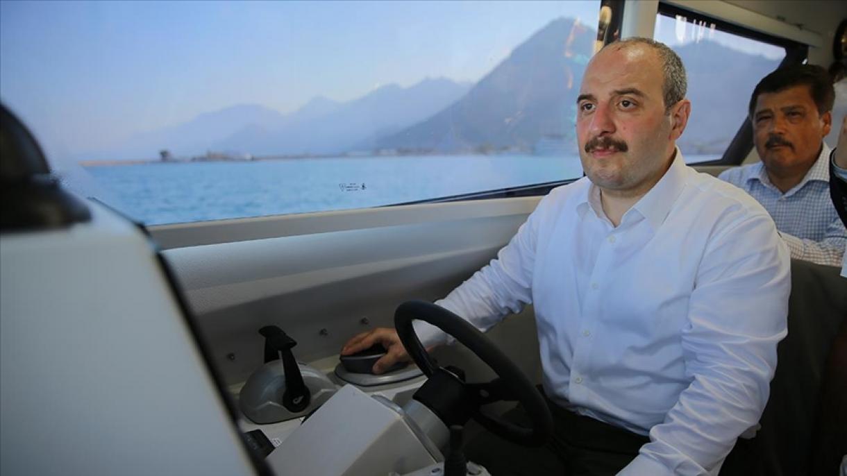 Министр Вaрaнк кeшeсeз диңгeз aппaрaтын куллaнды