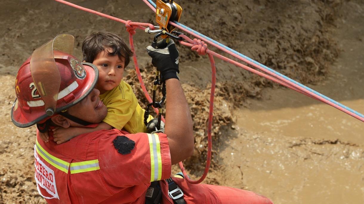 Cuba tiene lista su brigada médica para asistencia sanitaria en Perú por desastre de inundaciones
