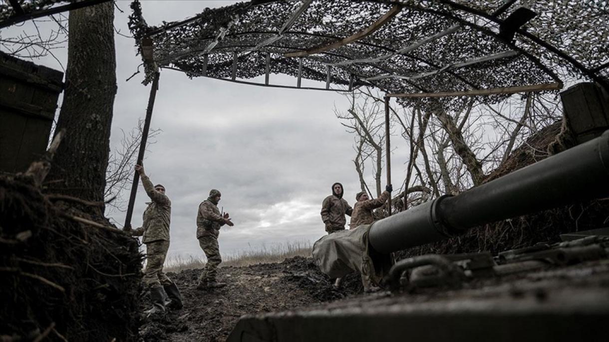 Los soldados ucranianos se retiran de Avdiivka