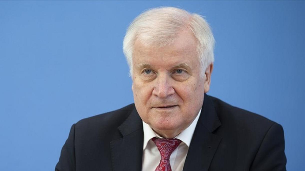 德国内政部长呼吁欧盟帮助波兰