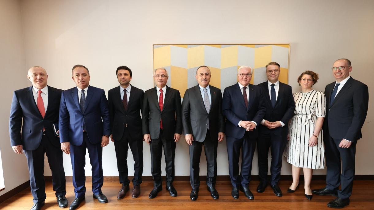 دیدار چاووشاوغلو با رئیس جمهور آلمان و معاون نخست وزیر اوکراین
