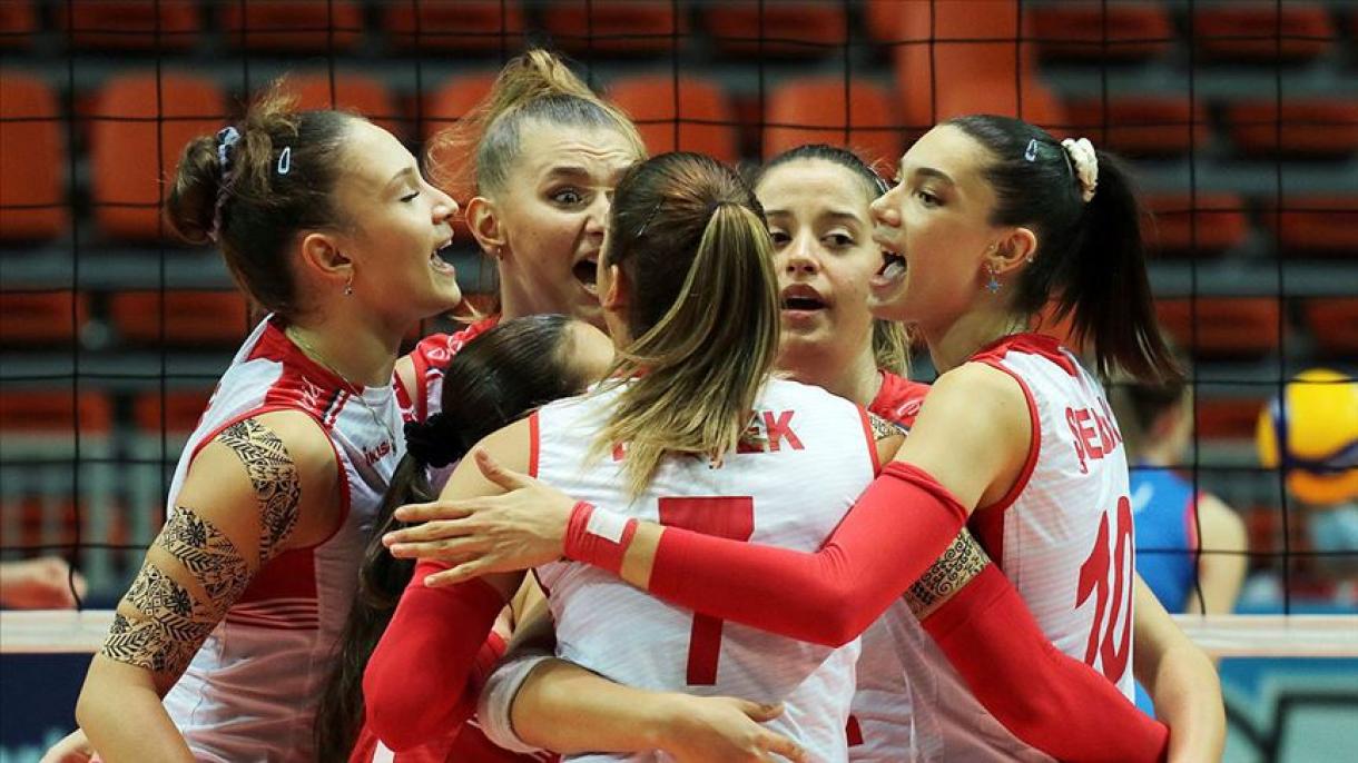 Турските девойки спечелиха купата на Европейската конфедерация по волейбол...