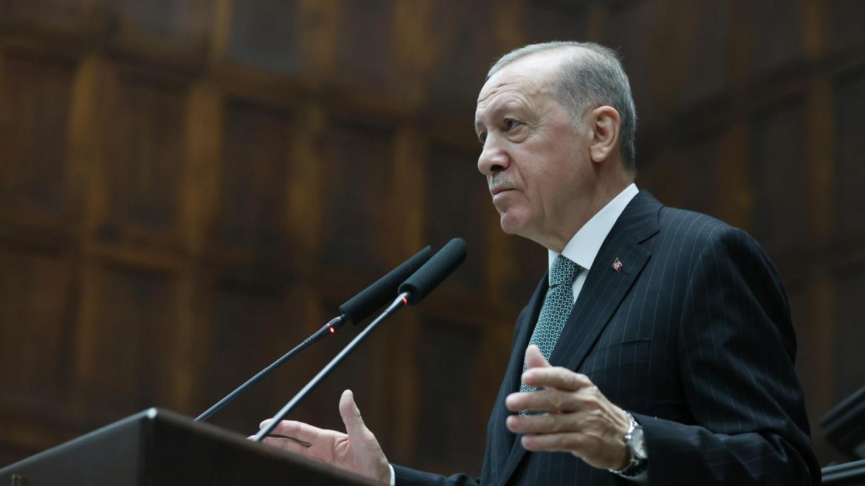 Erdogan dice que se construirán 650.000 viviendas en un año para los damnificados del seísmo