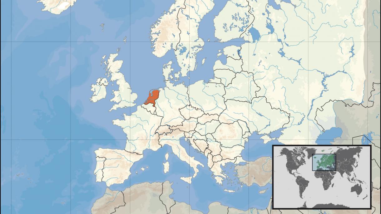 Околу 200 Холанѓани се собраа во една џамија во Амстердам