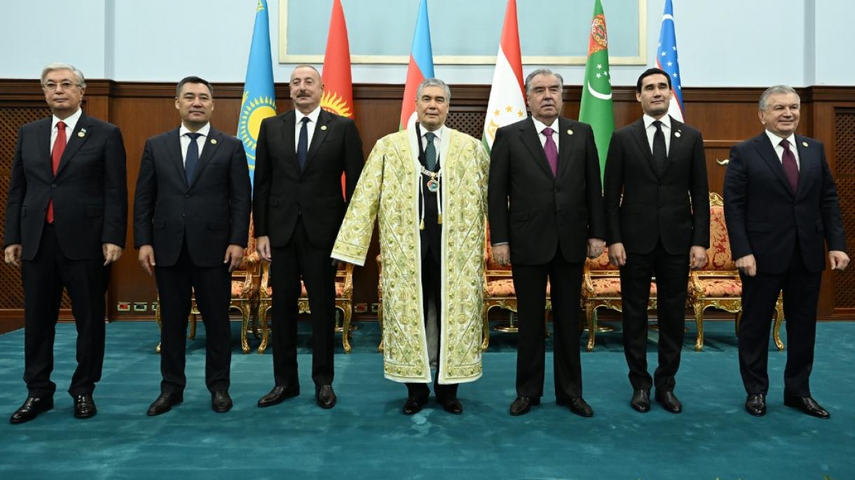 Gurbanguli Berdimuhamedov Tacikistan Orta Asya2.jpg