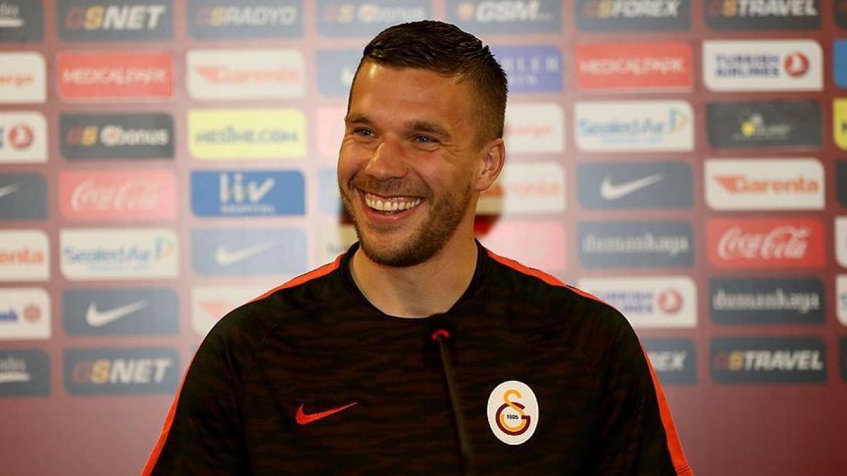 Beijing Guoan, ofertë 7 milionë euro Galatasarayit për Lukas Podolskin