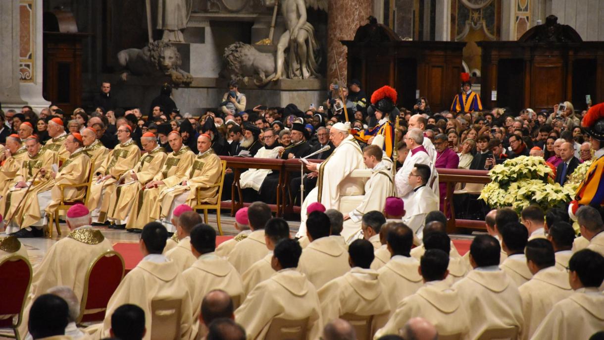 Fue arrancada la misa de Navidad en Vaticano