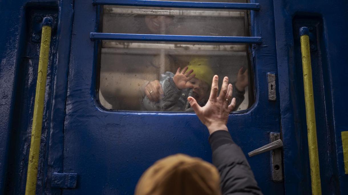 Más de 2 millones de personas pasaron a los países vecinos desde Ucrania