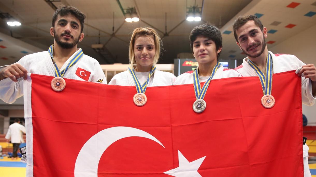 Türk dzýudoçylary 4 medal aldy