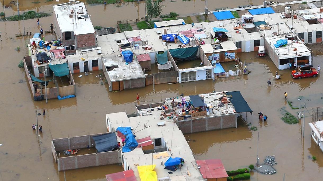 Al menos 900 personas evacuadas en Machu Picchu por las lluvias e inundaciones en Perú