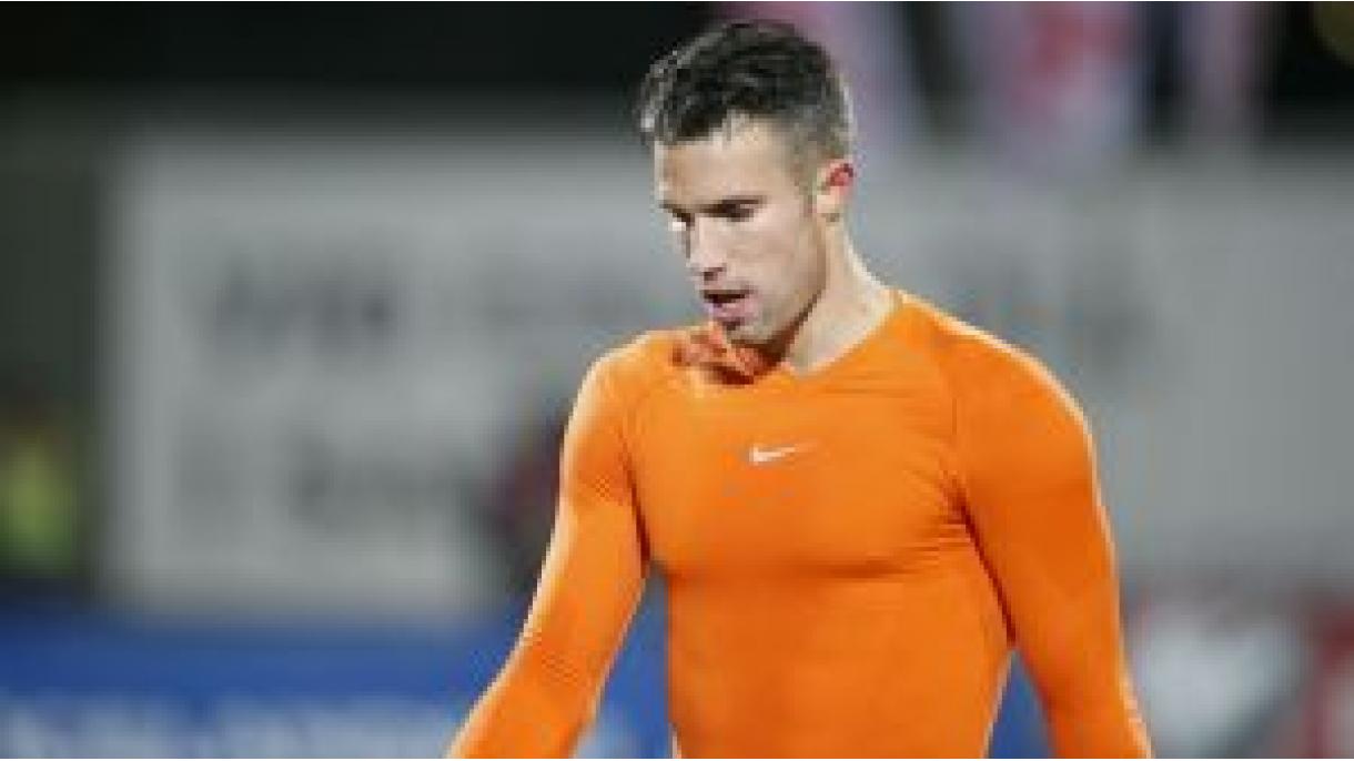 Robin van Persi “Feyenoord”la müqavilə bağlayıb