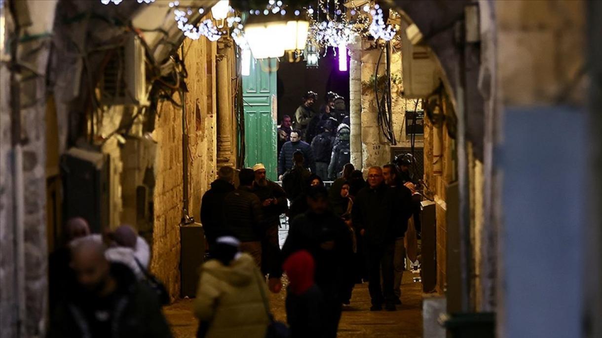 Las fuerzas israelíes vuelven a atacar a fieles en la Mezquita de Al-Aqsa